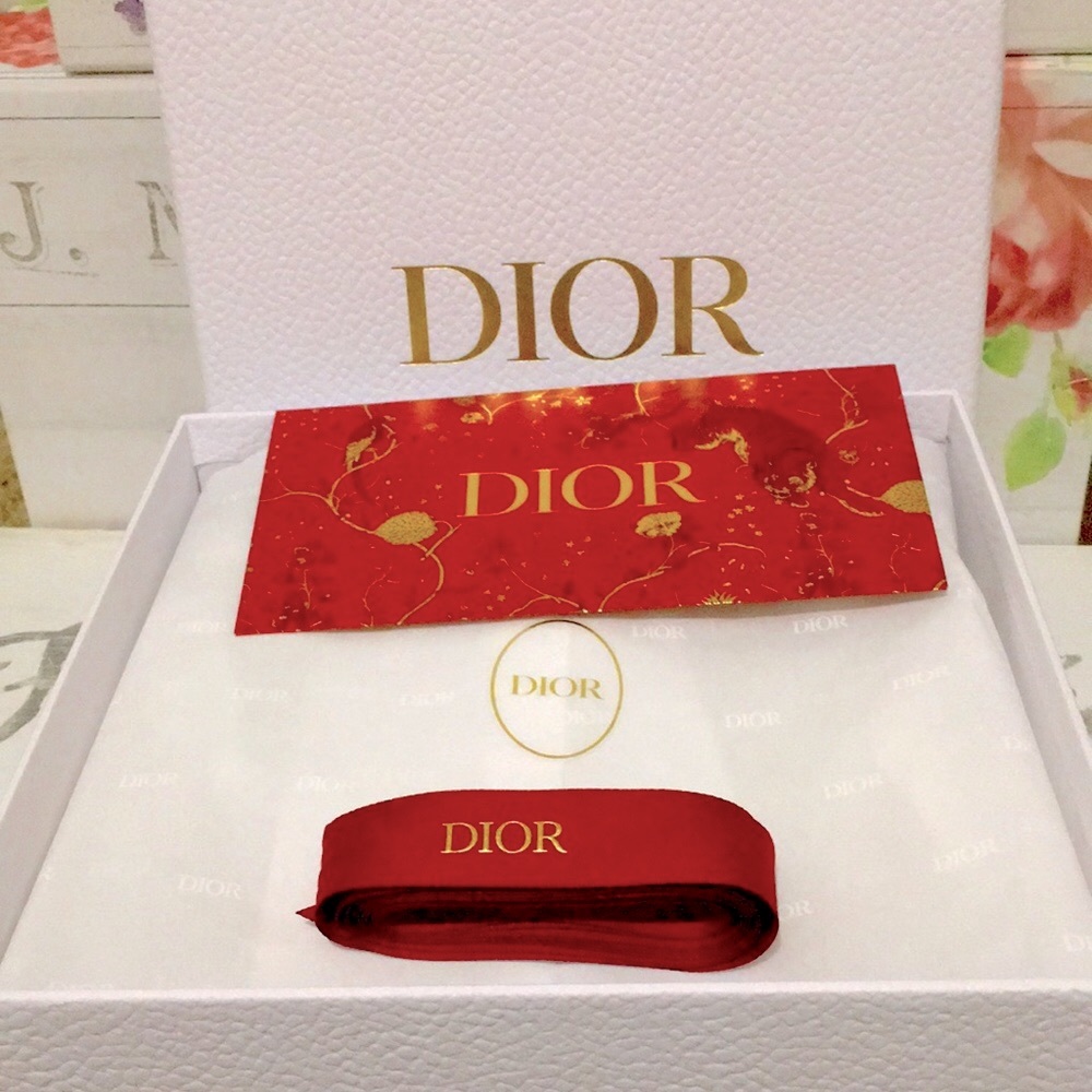 Brand New! DIOR Red White & Gold Medium Gift Box/Tissue/Envelope & Ribbon! π - Picture 4 of 12